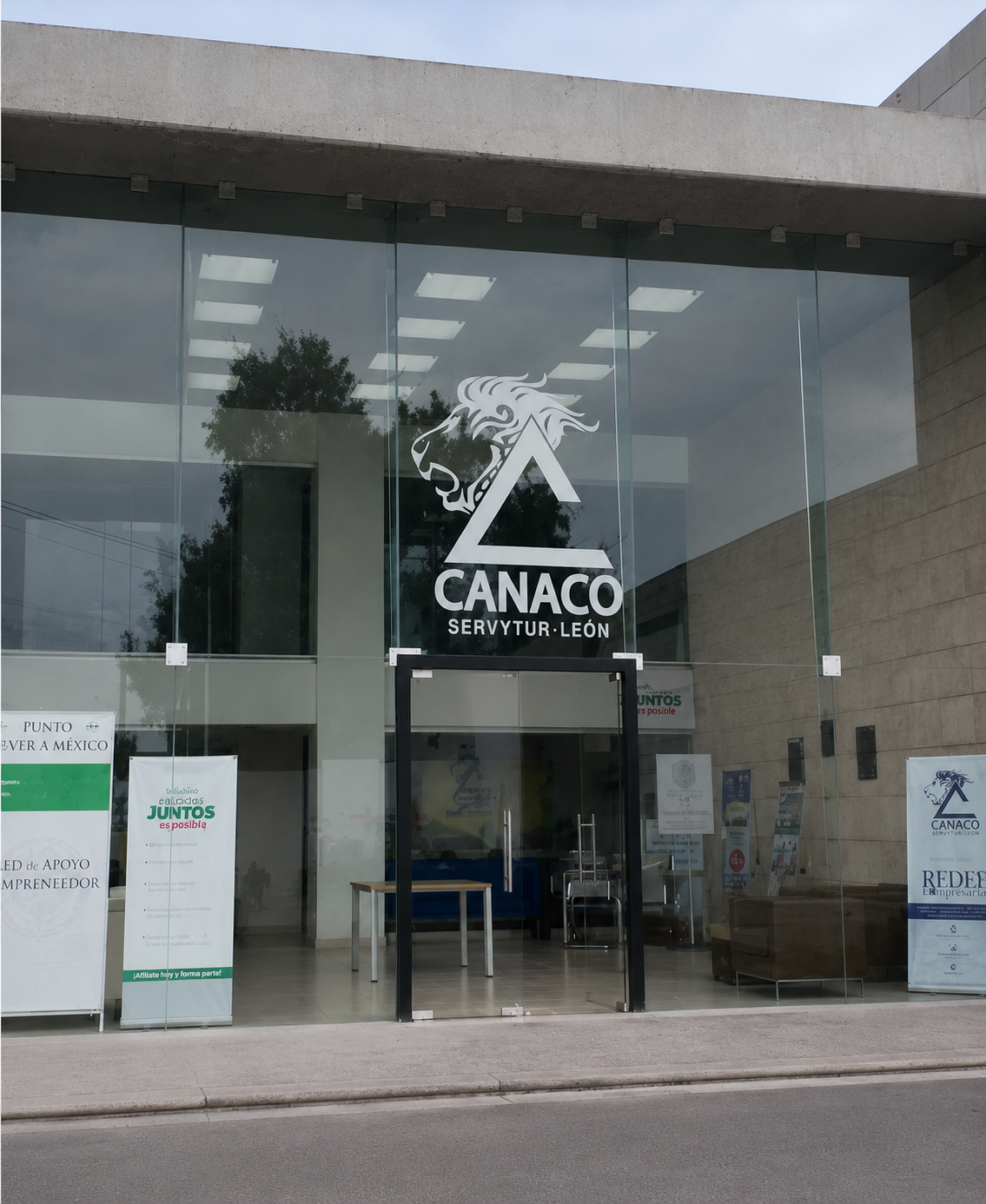 Fachada CANACO León